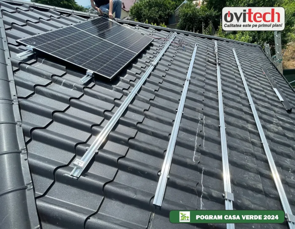 Sistem fotovoltaic 6 kW monofazat, jud. Neamț — panouri fotovoltaice montate de Ovitec